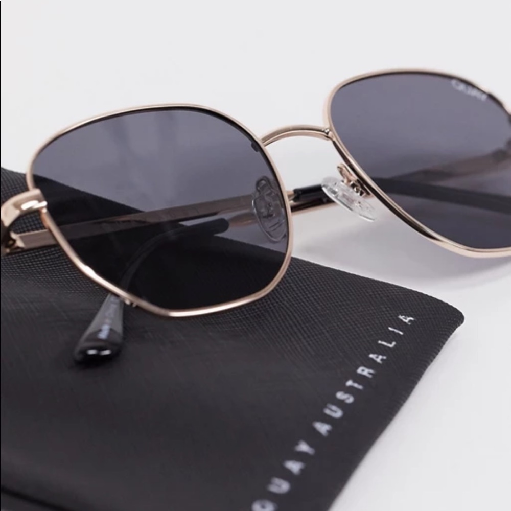 Quay Australia Big Time sunglasses gld/smk